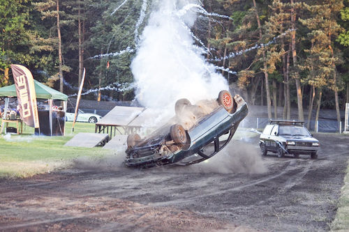 Kaskaderskie show na stadionie - fotorelacja