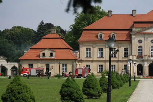 Pożar pałacu w Pępowie - zdjęcia