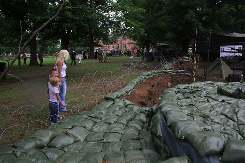 Strefa Militarna 2011 oficjalnie otwarta - zdjęcia