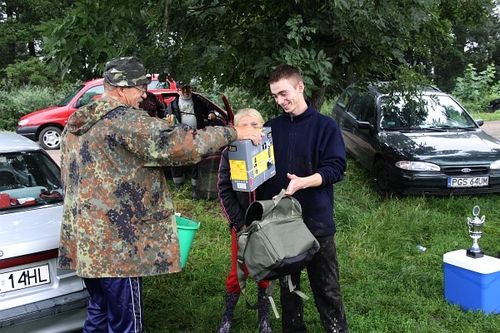 Pogoda nie wystraszyła wędkarzy - fotorelacja