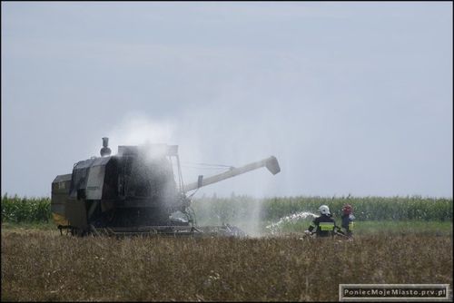 Zapalił się podczas żniw - zdjęcia