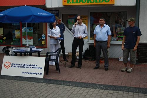 PO-lowanie na wyborców - zdjęcia