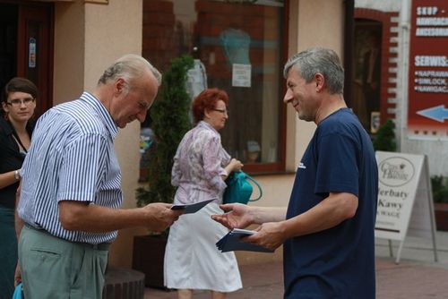 PO-lowanie na wyborców - zdjęcia
