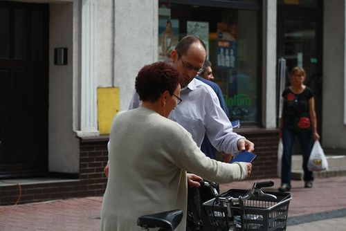 PO-lowanie na wyborców - zdjęcia