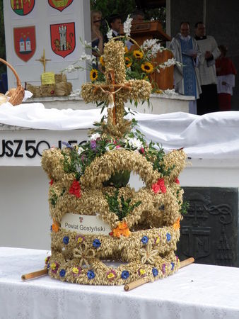 Tłumy na powiatowych dożynkach - zdjęcia