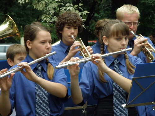 Koncert przed szpitalem - zdjęcia
