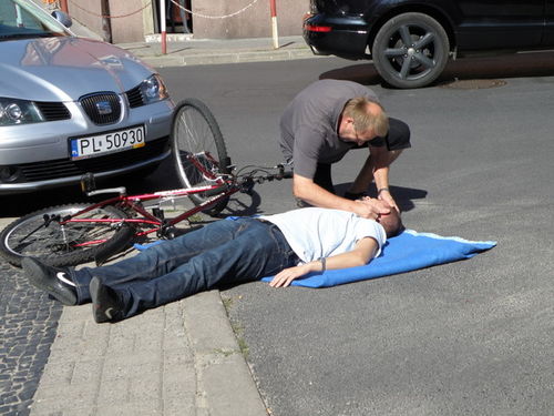 Happening z wypadkiem w tle- zdjęcia