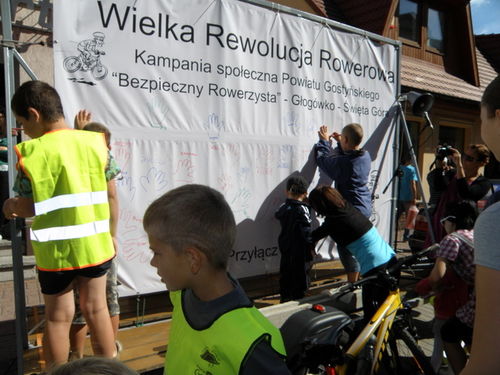 Happening z wypadkiem w tle- zdjęcia
