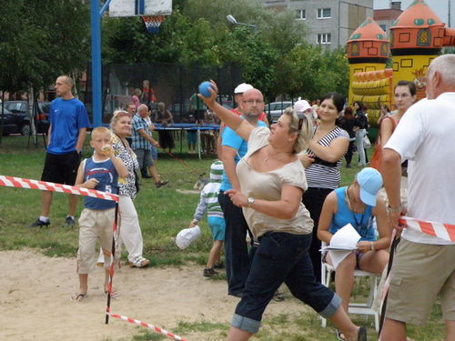 Coroczny piknik zepsuła pogoda - galeria