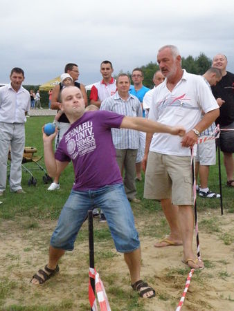 Coroczny piknik zepsuła pogoda - galeria