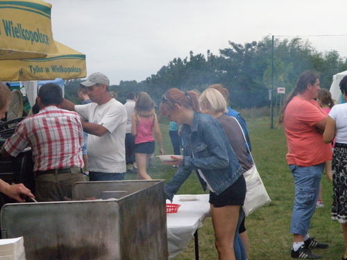 Coroczny piknik zepsuła pogoda - galeria