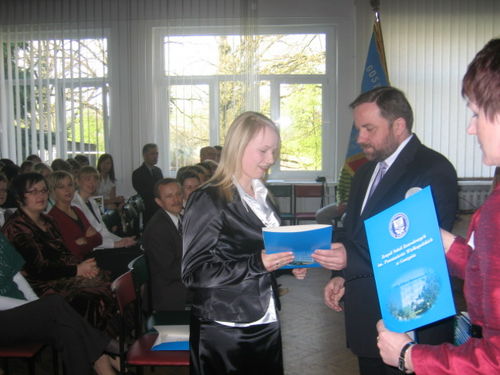 Żegnają szkołę, wrócą na maturę (galeria)