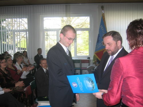 Żegnają szkołę, wrócą na maturę (galeria)