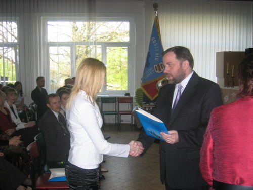 Żegnają szkołę, wrócą na maturę (galeria)