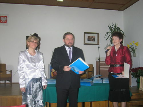 Żegnają szkołę, wrócą na maturę (galeria)