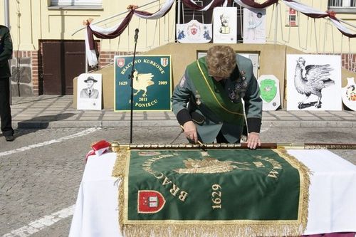 Poświęcili sztandar i wybrali króla - galeria