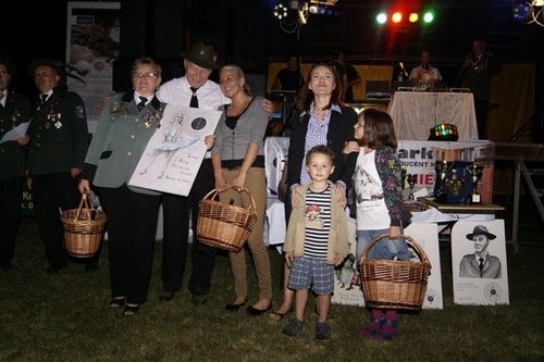 Poświęcili sztandar i wybrali króla - galeria