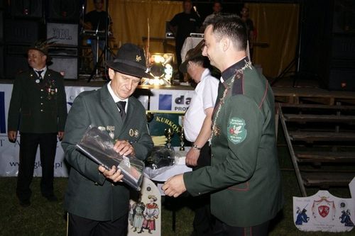 Poświęcili sztandar i wybrali króla - galeria