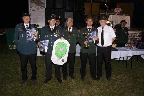 Poświęcili sztandar i wybrali króla - galeria