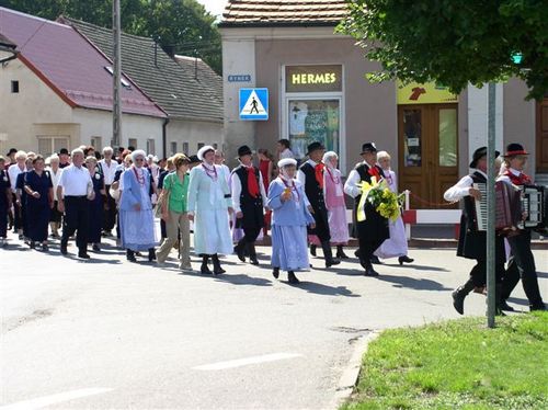  VI PREZENTACJE ZESPOŁÓW LUDOWYCH