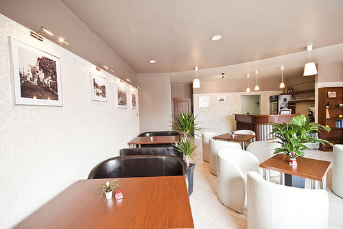 Nowa kawiarnia, w kameralnym stylu - zdjęcia