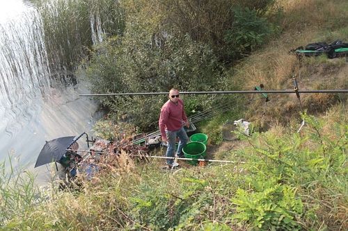 Czapki z głów przed Starostą- zdjęcia