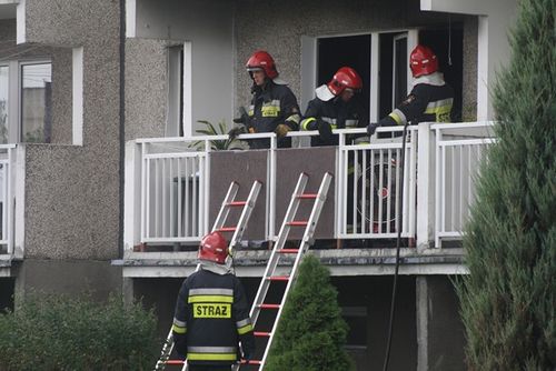 Pożar strawił mieszkanie na Górnej - zdjęcia