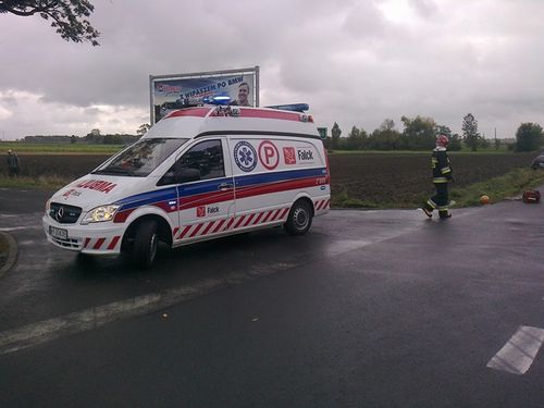 Skuterem w osobówkę - zdjęcia