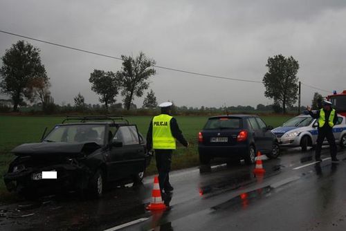 Na czołówkę podczas wyprzedzania ? zdjęcia
