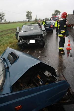 Na czołówkę podczas wyprzedzania ? zdjęcia
