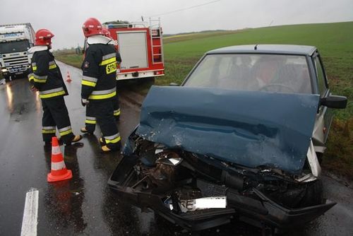 Na czołówkę podczas wyprzedzania ? zdjęcia