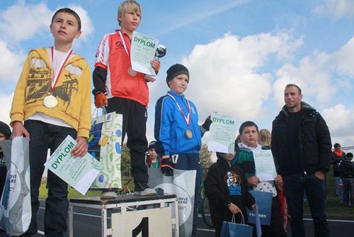 Ktoś musiał stanąć na podiom - zdjęcia