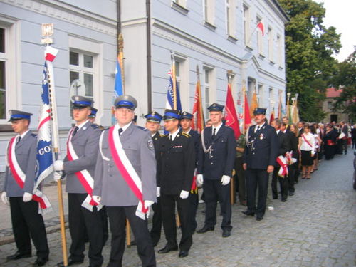 W hołdzie pomordowanym (zdjęcia)