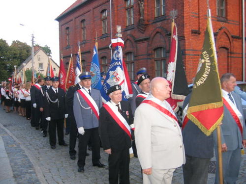W hołdzie pomordowanym (zdjęcia)
