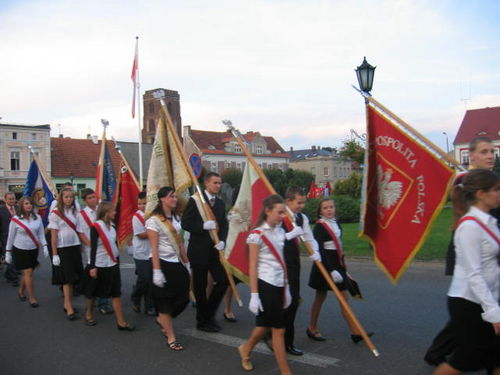 W hołdzie pomordowanym (zdjęcia)
