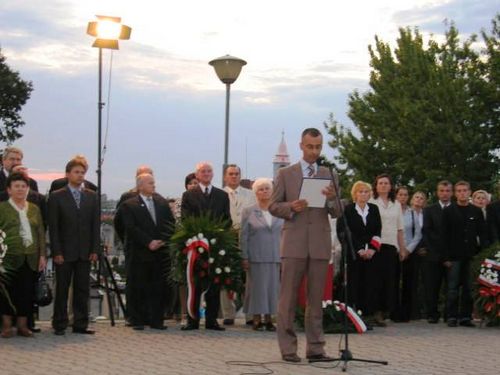 W hołdzie pomordowanym (zdjęcia)