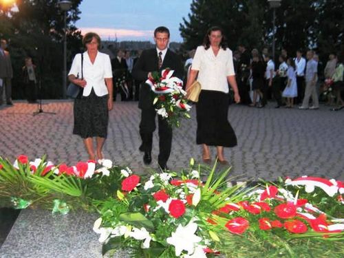 W hołdzie pomordowanym (zdjęcia)