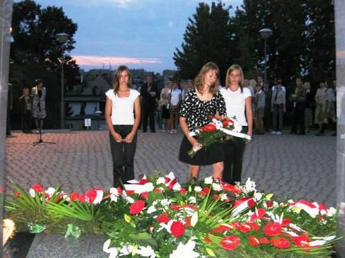 W hołdzie pomordowanym (zdjęcia)
