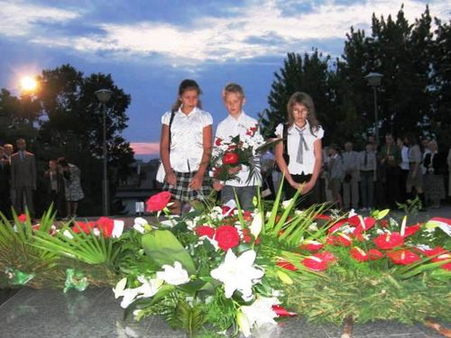 W hołdzie pomordowanym (zdjęcia)