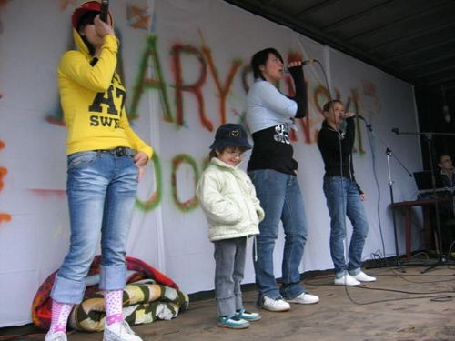 Deszczowy festyn