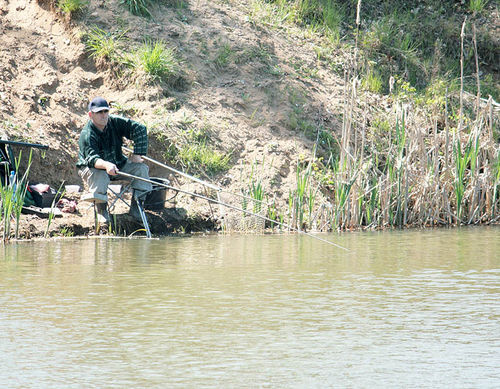Zmagania wędkarzy w Dzięczynie (galeria)