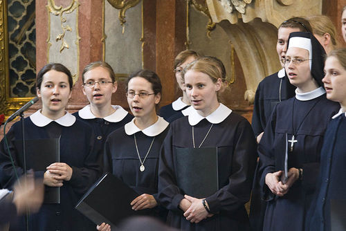 Poświęcono pomnik bł. E. Bojanowskiego