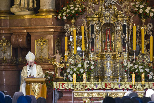 Poświęcono pomnik bł. E. Bojanowskiego