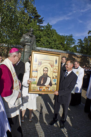 Poświęcono pomnik bł. E. Bojanowskiego