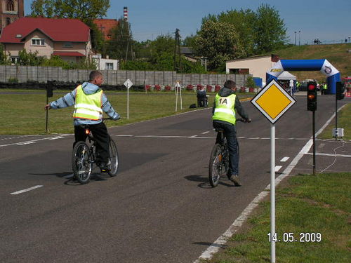 Rywalizacja na kartodromie (galeria)