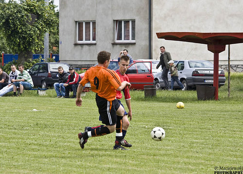 Piłkarskie derby w Rokosowie - fotorelacja