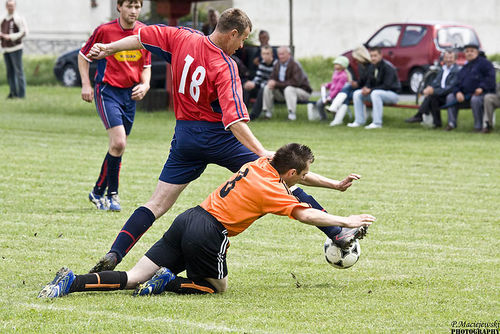 Piłkarskie derby w Rokosowie - fotorelacja