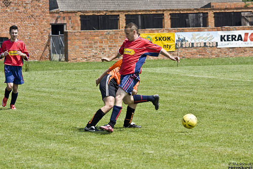 Piłkarskie derby w Rokosowie - fotorelacja