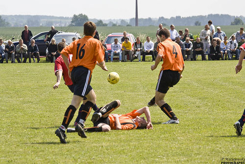 Piłkarskie derby w Rokosowie - fotorelacja