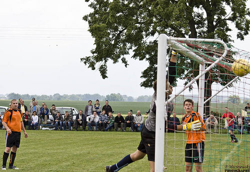 Piłkarskie derby w Rokosowie - fotorelacja